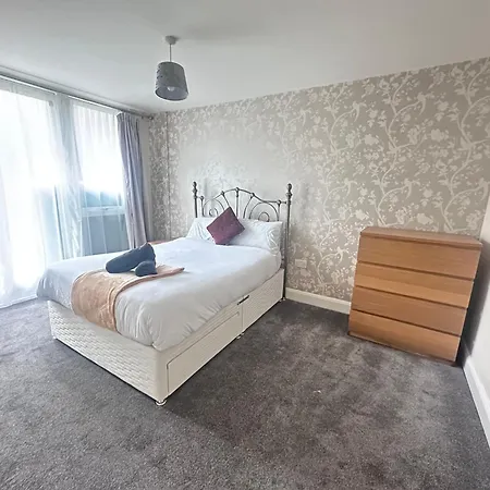 1-bed Flat Near Broad St, Nia And Mailbox * Birmingham